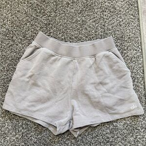 ALO Yoga Women's Light Gray Athletic Shorts